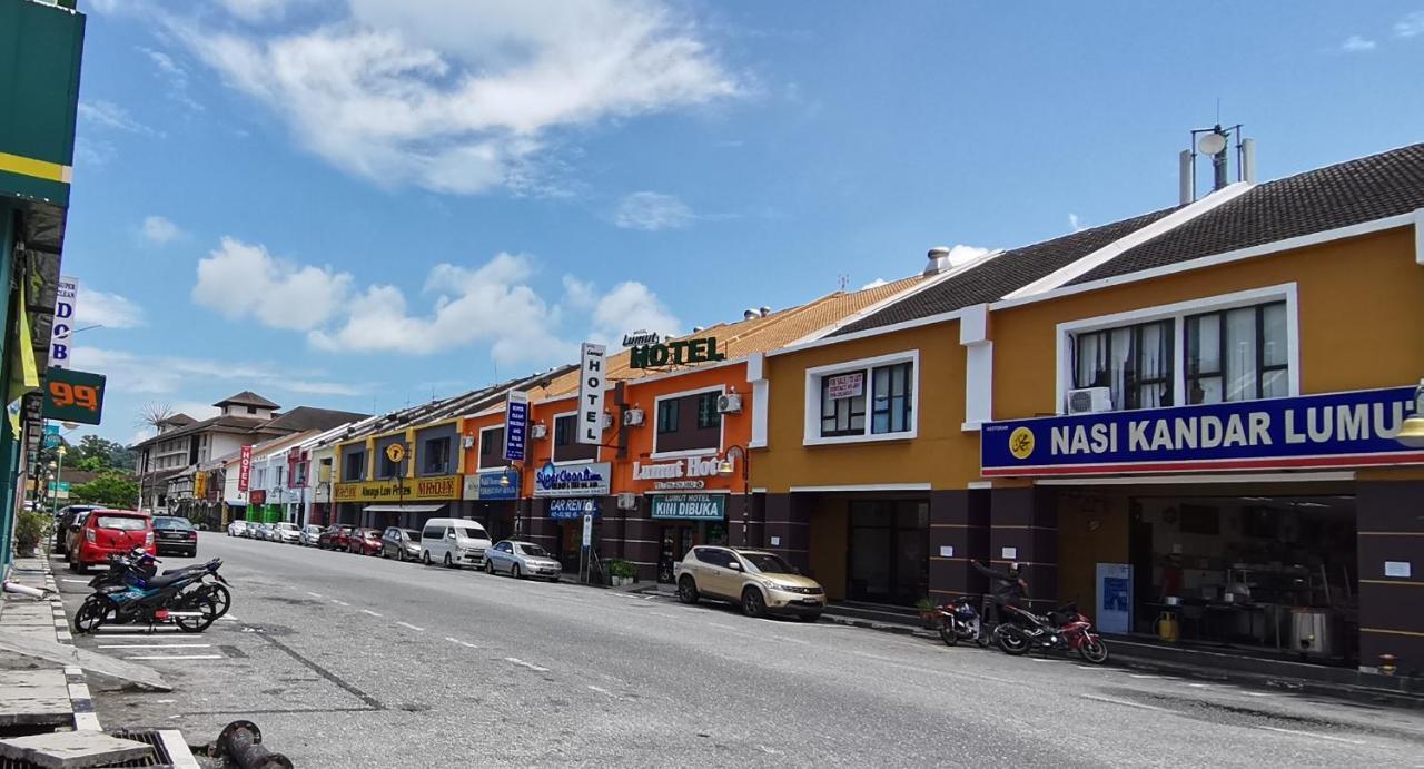 Lumut Hotel Bagian luar foto